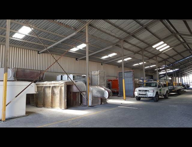 1,225M² FACTORY FOR SALE IN BELLVILLE SOUTH